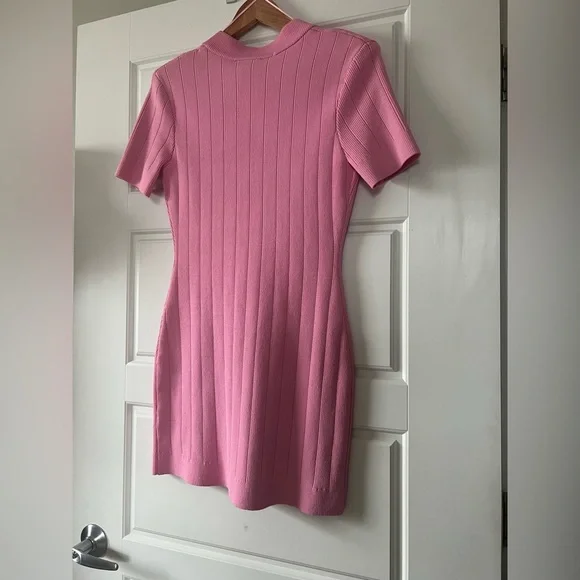 NWT Anthropologie- ENDLESS ROSE Shank Button V Neckline Knit Mini Dress. Size M. - Picture 10 of 15